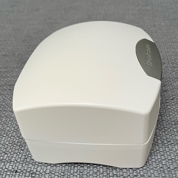 Brookstone Dual Wattage Converter Kit 50W/1800W Travel Voltage Adapter Plugs - Picture 5 of 11